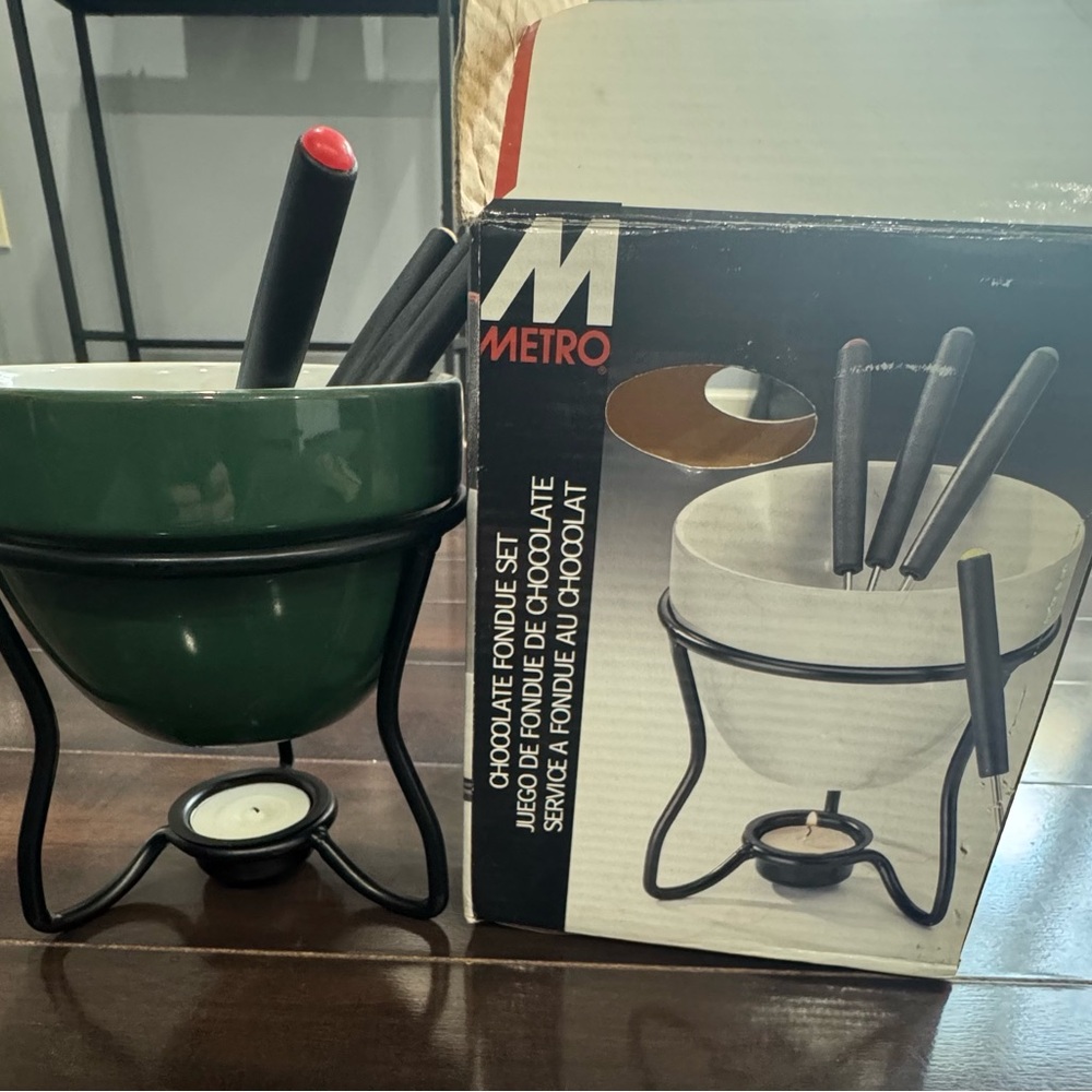 Metro Dark Green Fondue Set with Black Stand